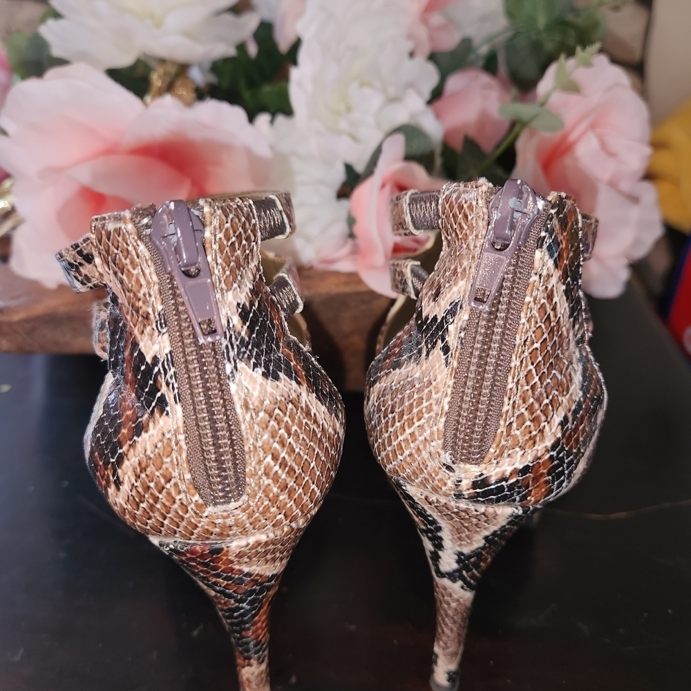Cathy Jean size 6 Heels - Picture 2 of 8